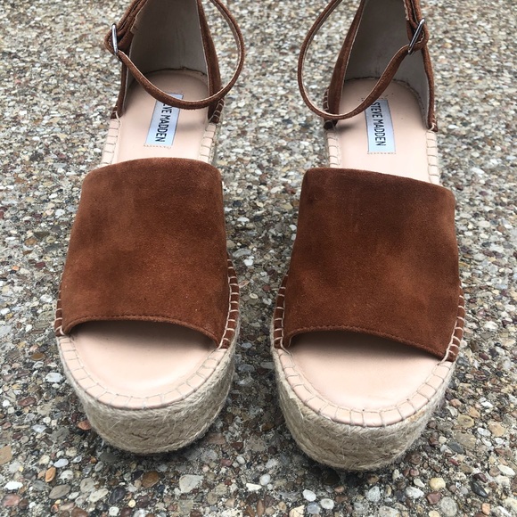Steve Madden Chestnut/cognac suede wedges - Picture 3 of 4